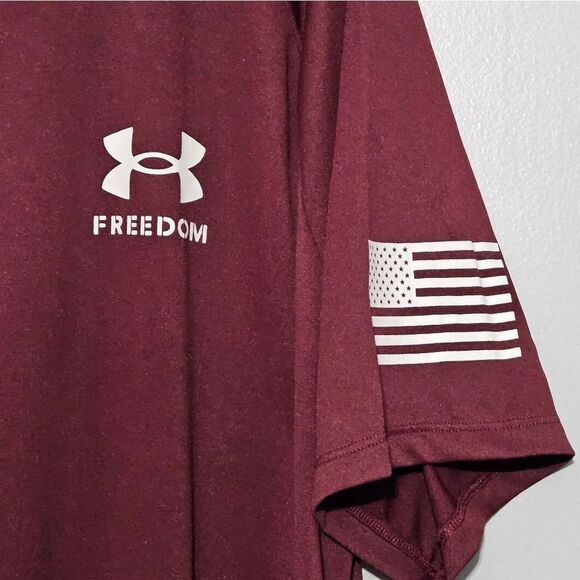 Under Armour, Mens Tech Tee in Depp Burgundy. NWOT, Size XL - Picture 3 of 7